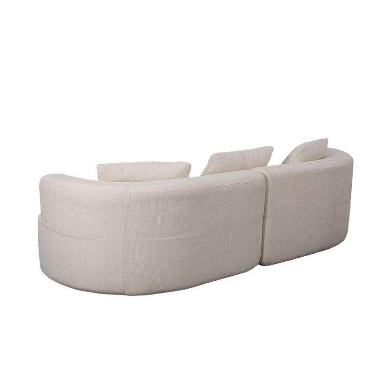 Modułowa sofa podwójna z kremowego aksamitu z dopasowanymi poduszkami i zakrzywionym oparciem Modułowa sofa podwójna z kremowego aksamitu z dopasowanymi poduszkami i zakrzywionym oparciem